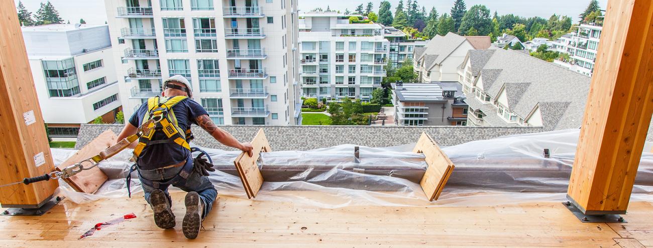 Worker safety during construction was safeguarded with special fall protection equipment and guard rails. Worker safety during construction was safeguarded with special fall protection equipment and guard rails.